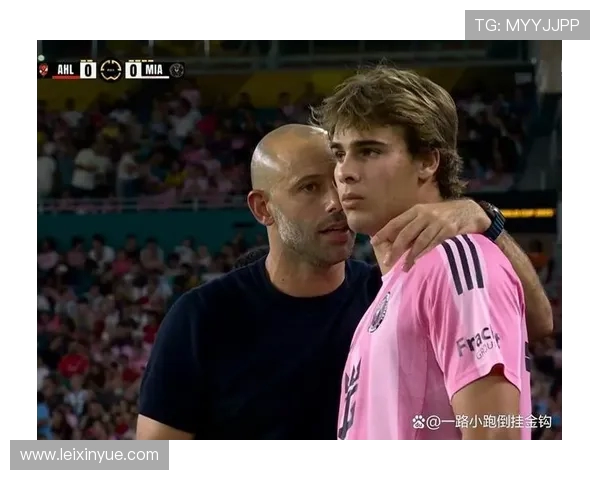 乌斯塔里神扑点球！迈阿密世俱杯首战零封(1)