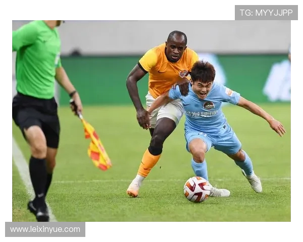 缝八针仍头球破门！黄紫昌带伤血战成铁汉(2)