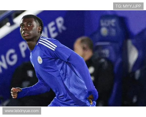 英超华裔小将自荐国青：热情遇冷背后的归化困局